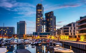 Yacht Club Sea Towers Premium
